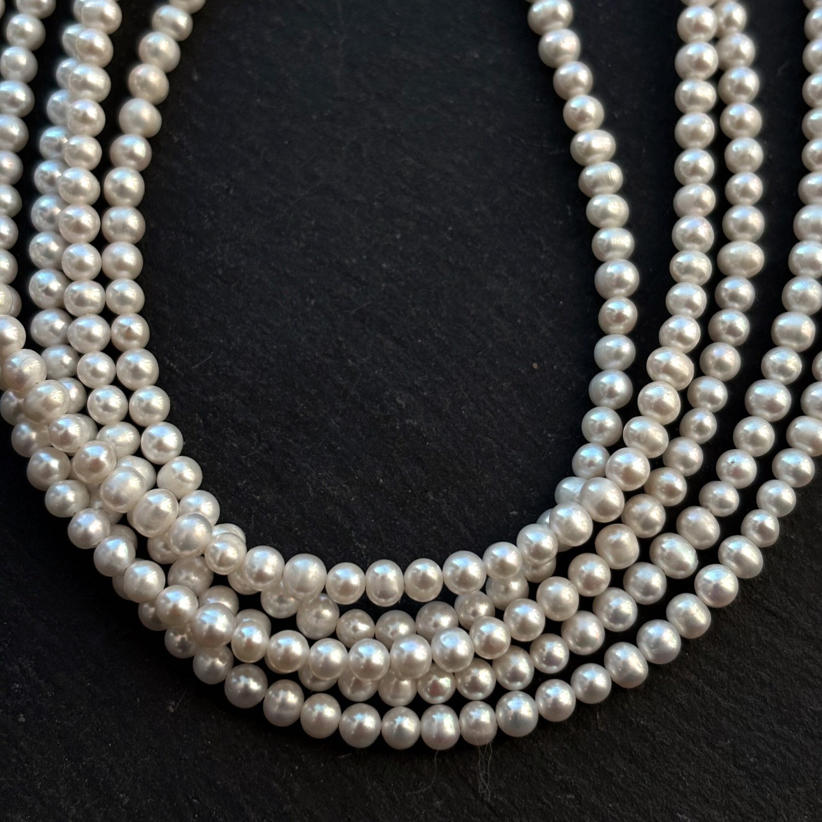 1000-050 1 Upiniai perlai 4-4,5 mm - Image 1